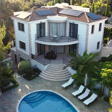 Argaka Luxury فيلة *