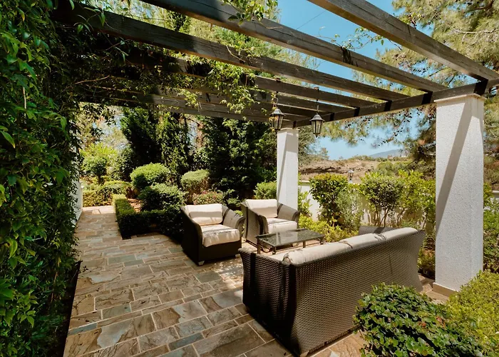 Villa Argaka Luxury *