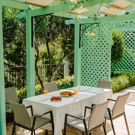 Argaka Club Luxury Villas